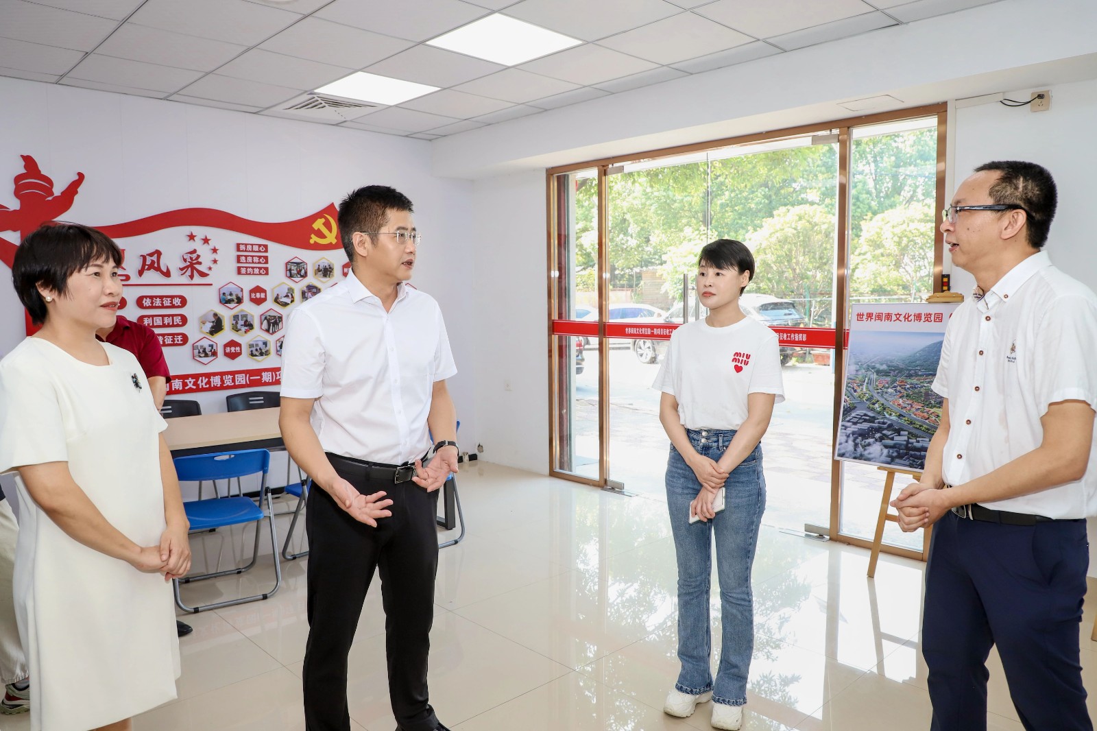 麻豆做爱主要领导调研重点项目征拆工作 走访看望一线动迁干部